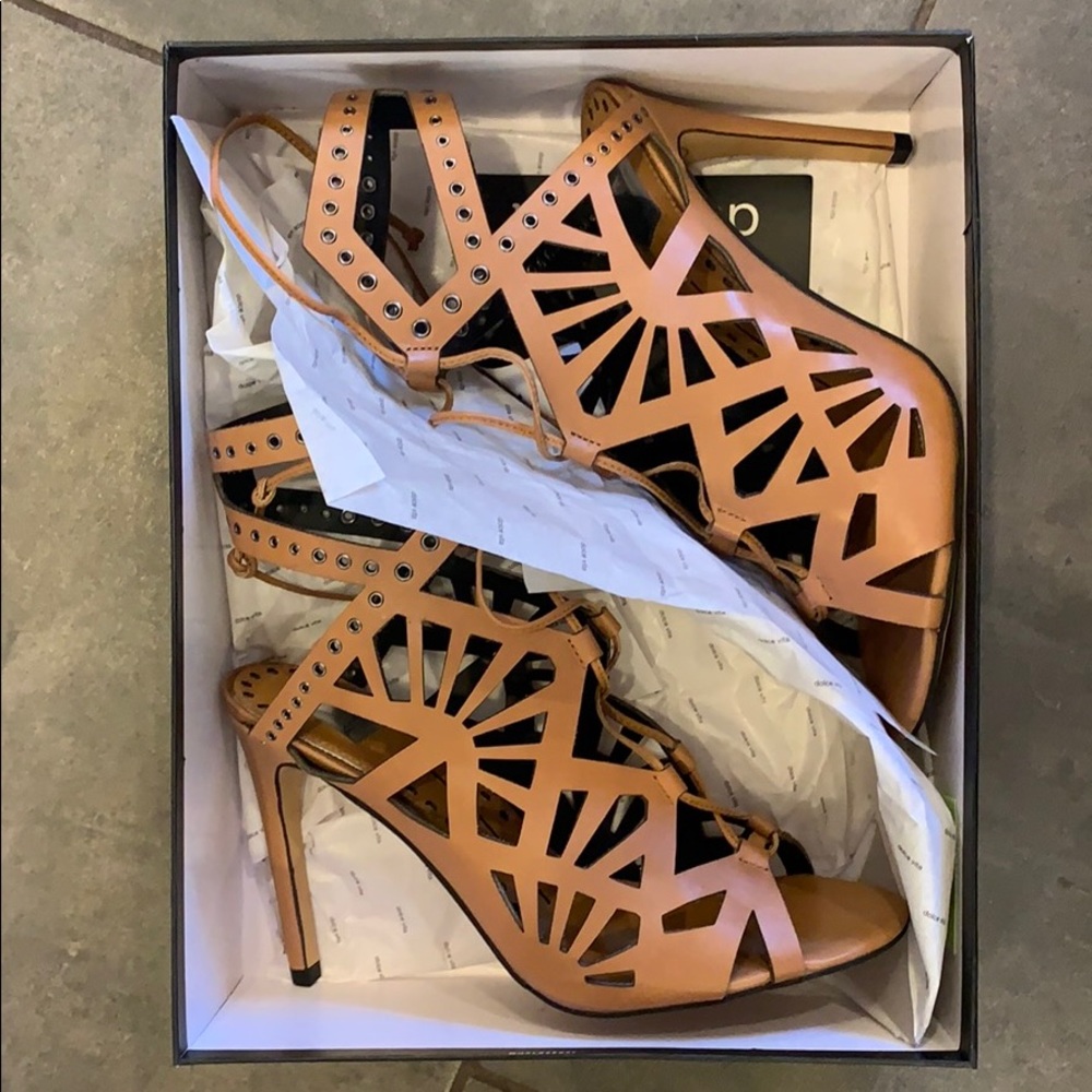 Dolce Vita Helena heeled sandal (new in box)